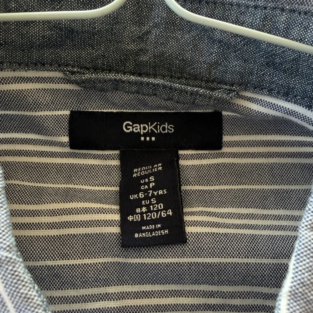 Gap Kids button down long sleeve top